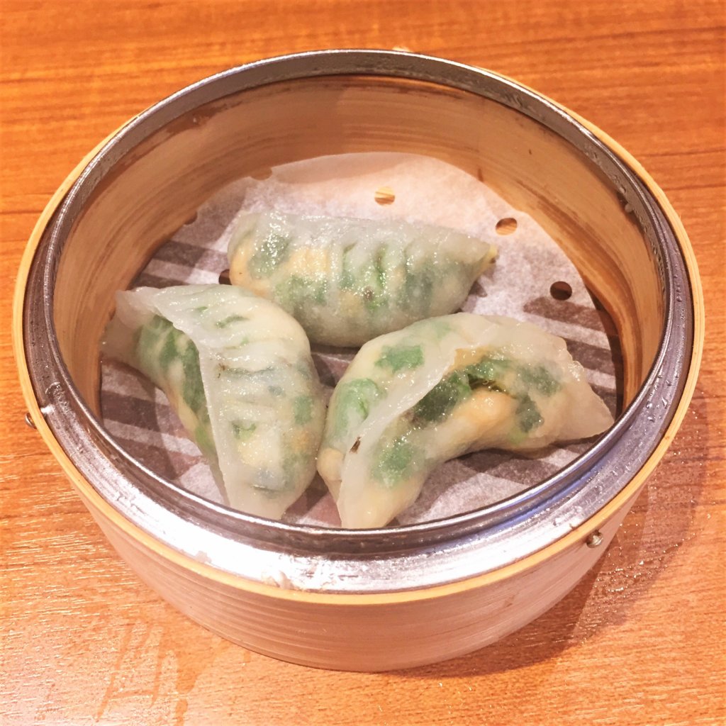 「ティム・ホー・ワン(添好運 / Tim Ho Wan)」の「海老とニラの蒸し餃子(580円)」