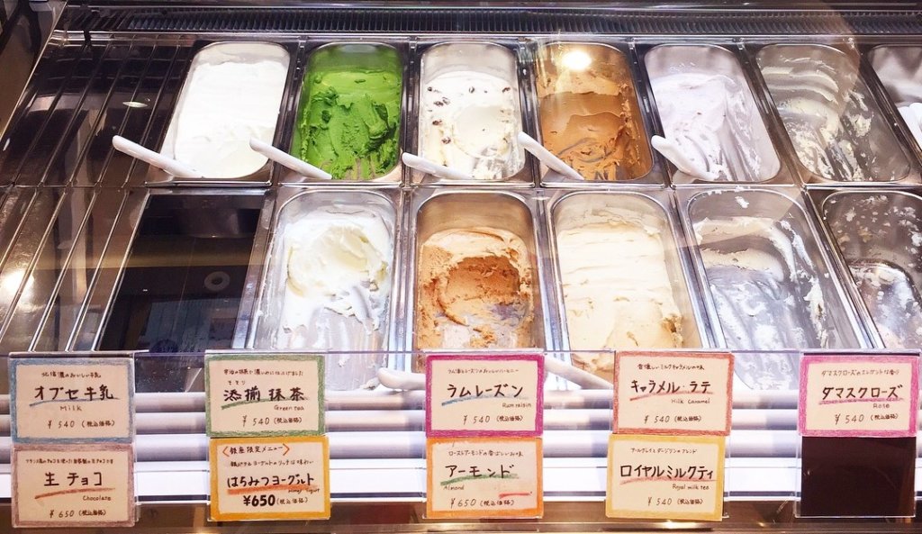 銀座ジェラテリア「L'ibisco(リビスコ)」のジェラートショーケース