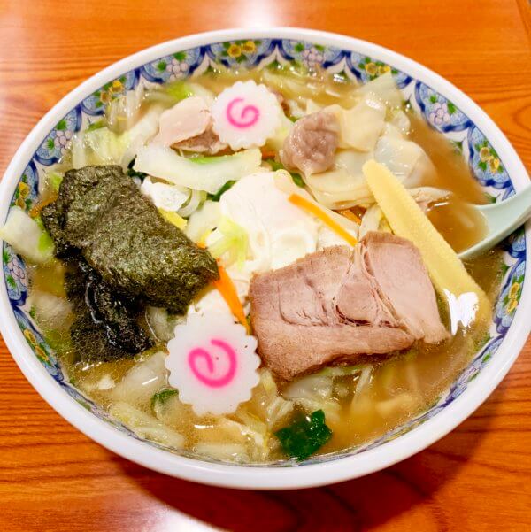 おすすめ浜松町ラーメン 集来 しゅうらい 具だくさんの手打五目ワンタン麺 どこか懐かしい味にほっこり アラサー女子の銀座 新橋グルメ ブログ